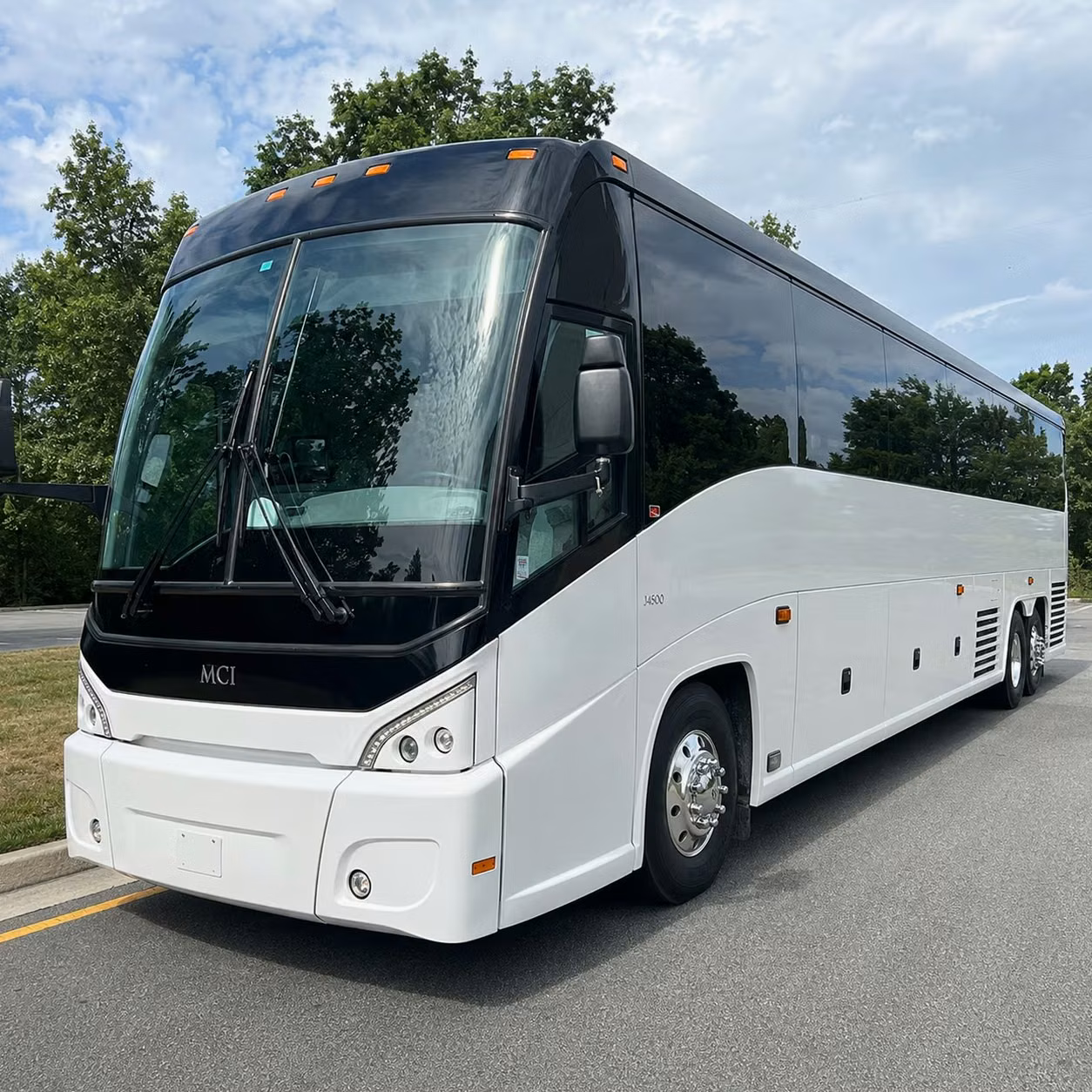 you can find and book long distance transportation in san mateo and any nearby city